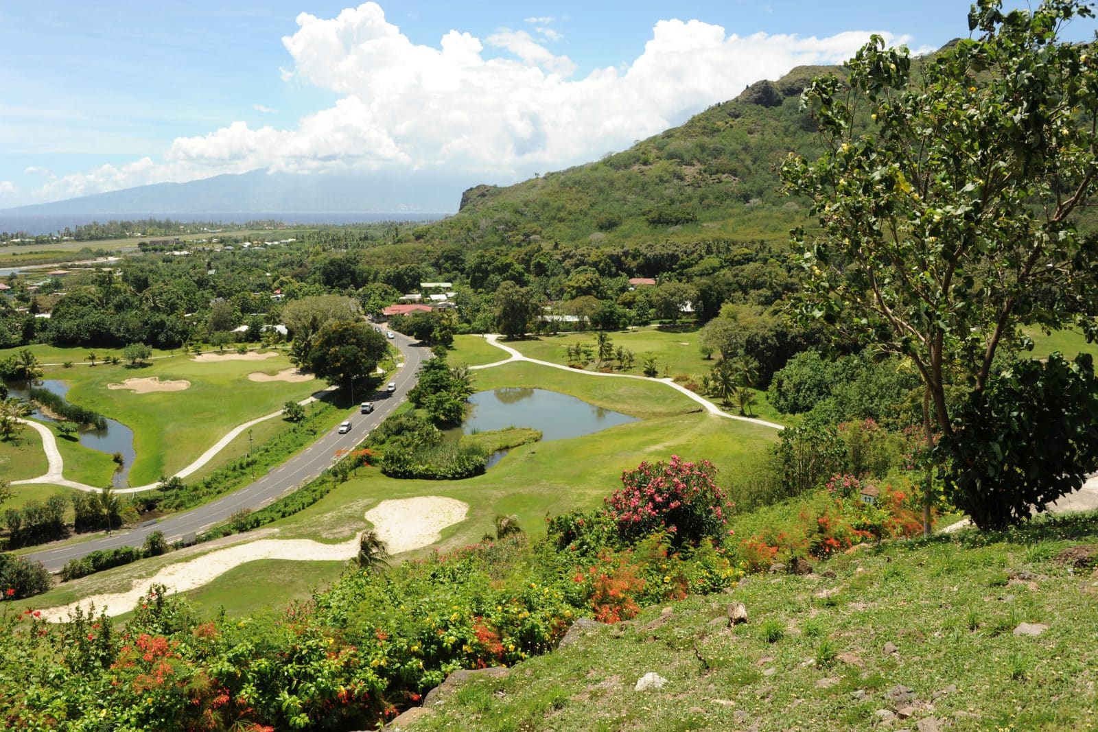 Golf verdoyant à Morea