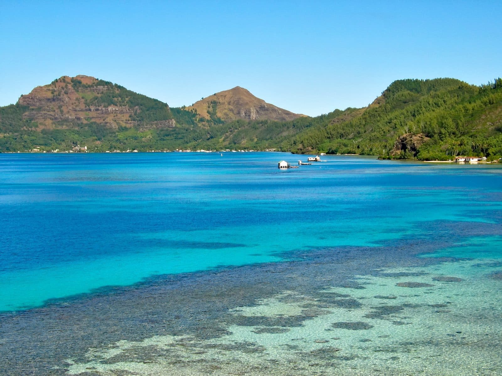 Fermes perlières à Mangareva