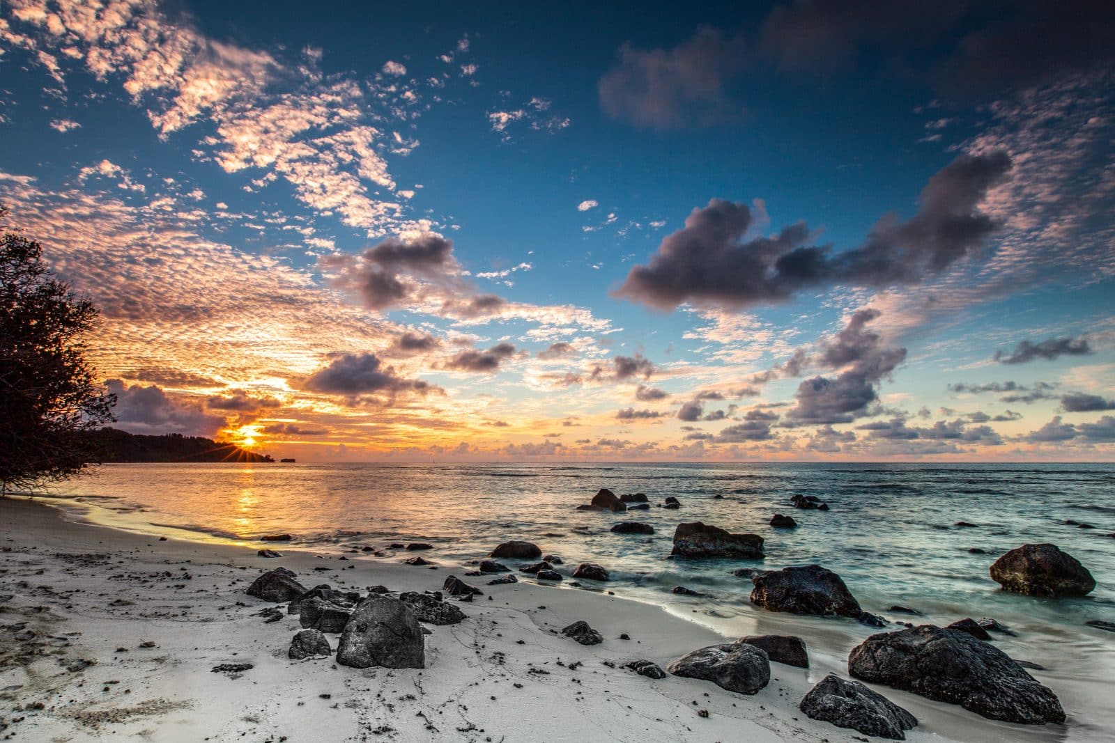 Coucher de soleil à Raivavae